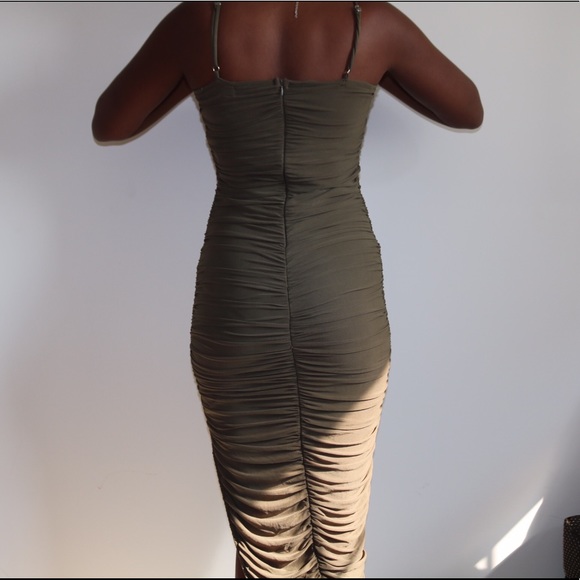 Dress - Picture 3 of 3